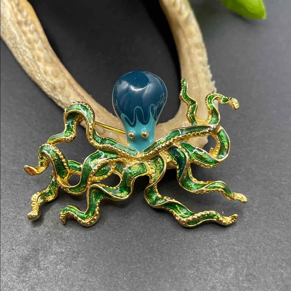 Museum of Fine Arts enameled octopus brooch vintage - Picture 3 of 7